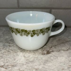 Vintage Pyrex Milk Glass Coffee Mug Green Daisy Flowers Spring Blossom C handle